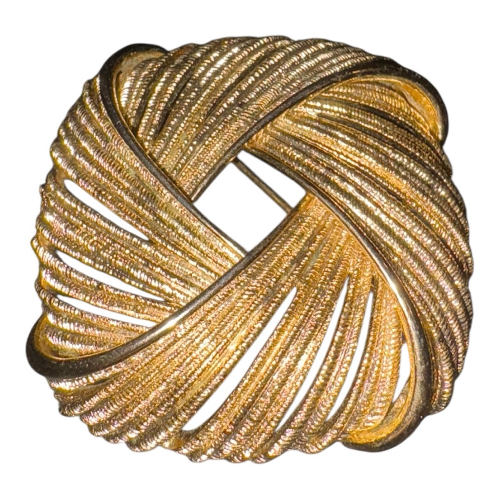 Monet Vintage Gold-Tone Wrapped Ribbon Swirl Brooch Classic Knot Design J20